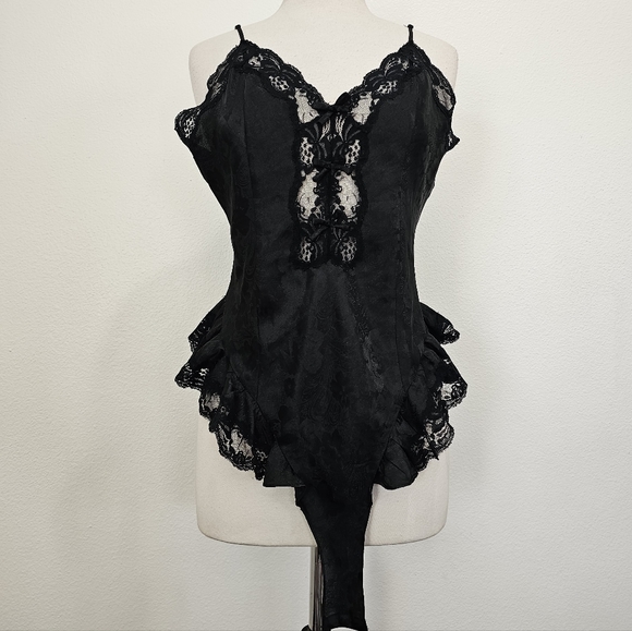 Cute Rave Babe Bodysuit 🖤 - Picture 1 of 7